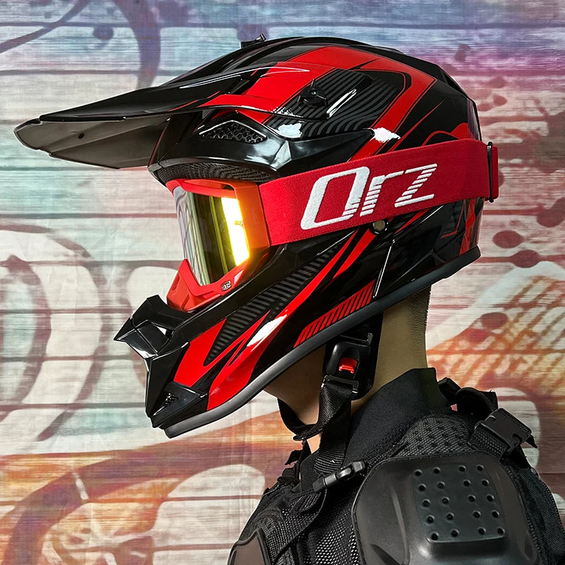 Motorcycle Helmet with free Gloves and Mask